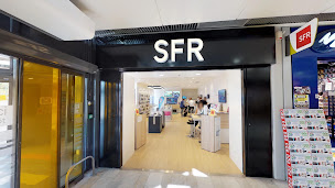 Photo n°1 de Boutique SFR Chalon-sur-Saône Chalon 2000 à Chalon-sur-Saône (Opérateur téléphonique)
