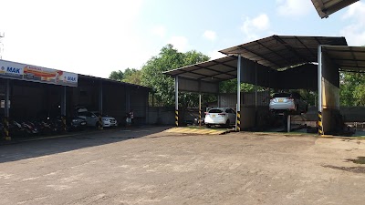Photos of Stafford Motors Service Center