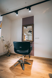 Photo n°18 de Mr&Mrs Coiffeur, Barbier à Pompignan (Salon de coiffure)