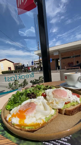 Αξιολογήσεις για το Blends Espresso & Food Bar στην Διακοπτό - Καφετέρια