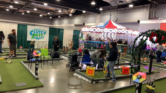 Photo Clutch Putt Mini Golf By owner