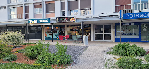 Photo 2 - Mistral 74