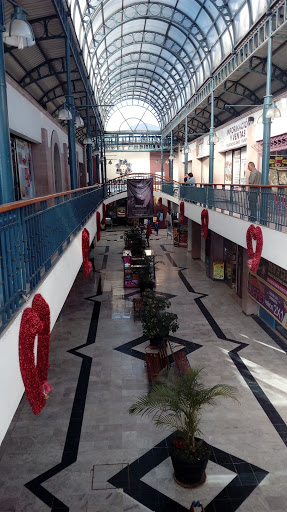 Los Soles Mall - Thumbnail