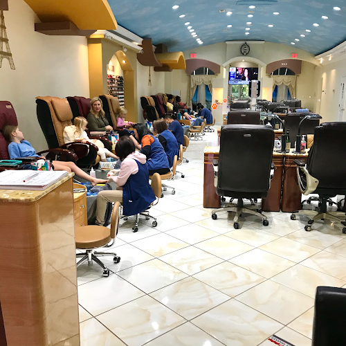 Venetian Nails And Spa interior view