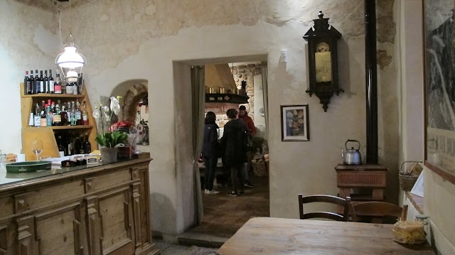 Osteria La Muda - L'Osteria più Antica del Veneto, a Passo San Boldo dal 1470