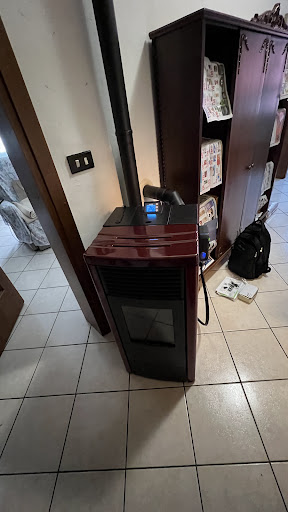 Verzeletti e Ferrari stufe a pellet Gallery - Italy
