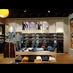 Photo n°9 de Jules Moulins Les Metz à Moulins-lès-Metz (Magasin de smokings)