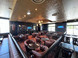 Photo n°15 de Au Bureau - Pub et Brasserie à Libourne (Bar sportif)