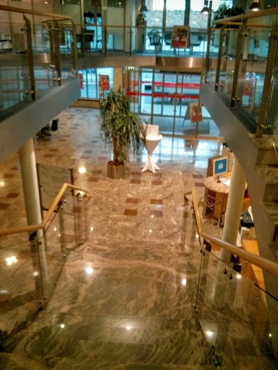 Photos of Sparkasse Mittelth&uuml;ringen - RegionalCenter