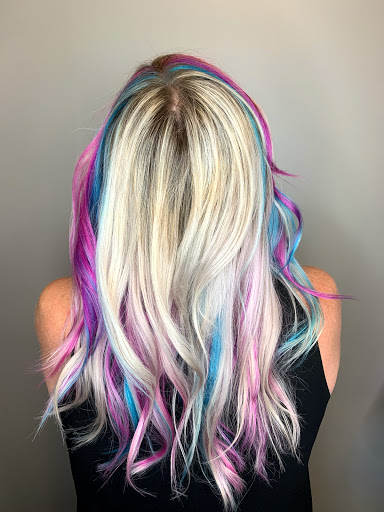 Devon's Salon - Visual