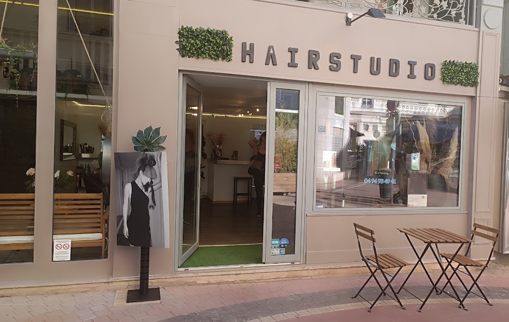 Hair studio