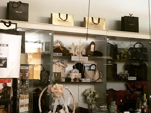Kee Kee's Consignment Designer Boutique - Thumbnail