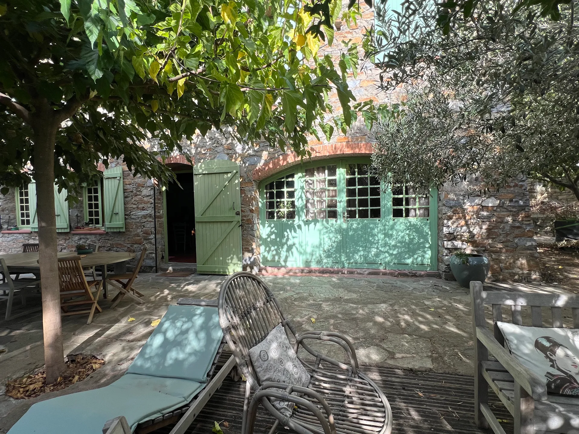 B&B To the Book House - Maison des livres