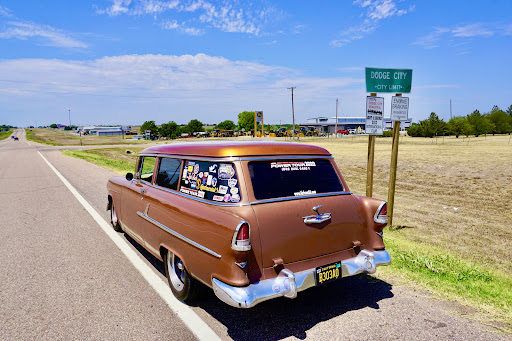 Dodge City City Limit sign - Thumbnail
