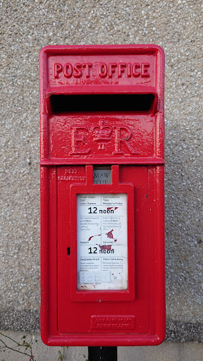 Post box - Royal Mail (Waunfawr-old Post Office) - Thumbnail