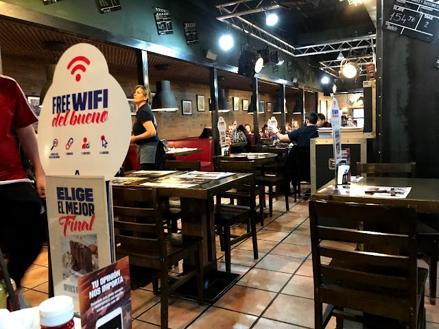Foster's Hollywood Magallanes