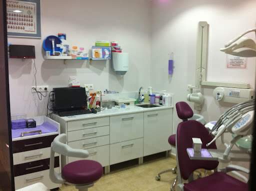 CLINICA DENTAL DR FRANCISCO MOLINA MIÑANO