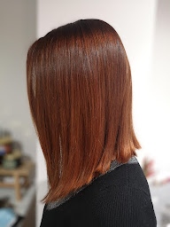 Photo n°13 de HENAO Divonne à Divonne-les-Bains (Salon de coiffure)