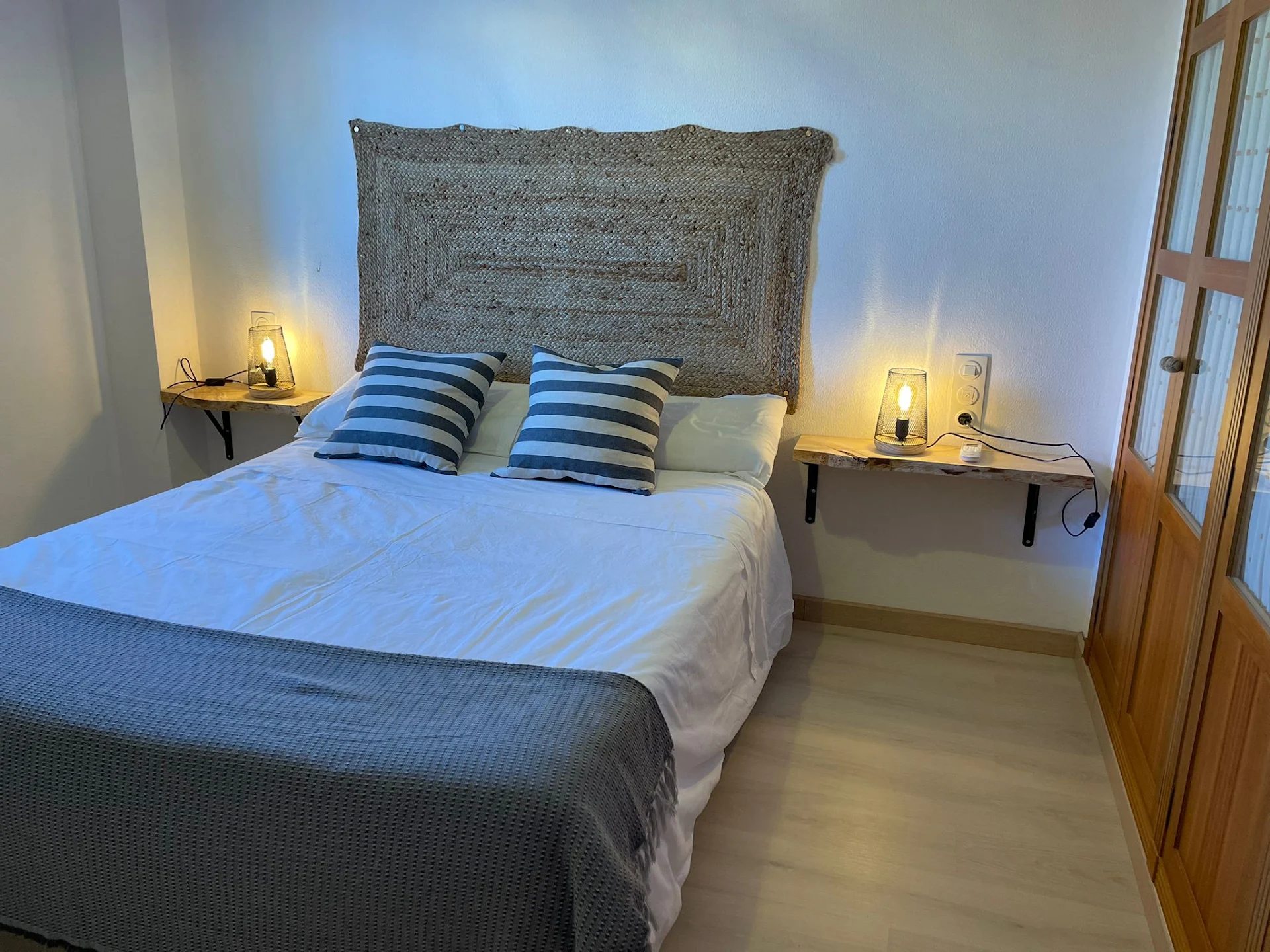 AP-4 Ximo Apartments - Primera Línea de Playa con Parking (8 personas)