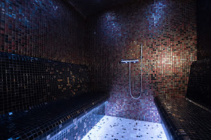 Photo n°31 de Bluelagoonspas France - Planète Spas et Piscines à Tourville-la-Rivière (Magasin de matériel pour piscines)