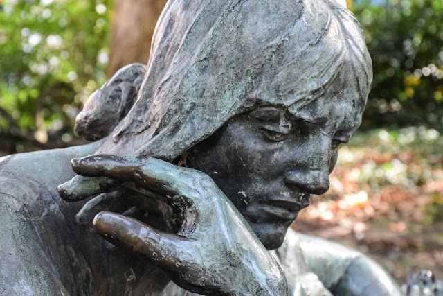 Merrion Square Park Statue