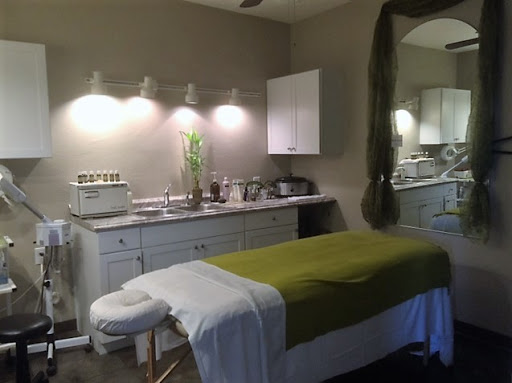 Prêt-à-Porter Salon & Spa - Thumbnail