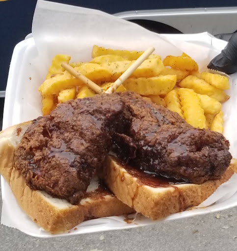 Daranne's Soul Rolls N Twisted Tots & Catering
