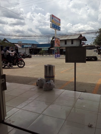 Photos of Indomaret Batukajang