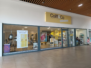 Photo n°2 de Coiff&Co - Coiffeur Distre à Distré (Magasin de cosmétiques)