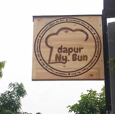 Dapur Ny. Bun, Author: Dapur Ny. Bun