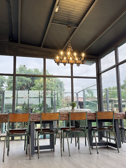 Chou Chou 迷你可麗露專賣店-洛伊咖啡/早午餐、午餐、下午茶、送禮伴手禮