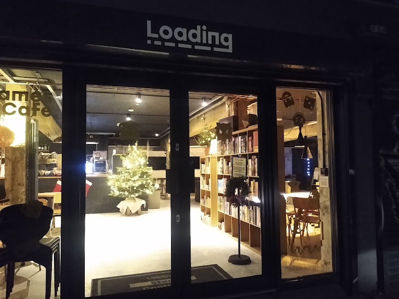 Loading — photo