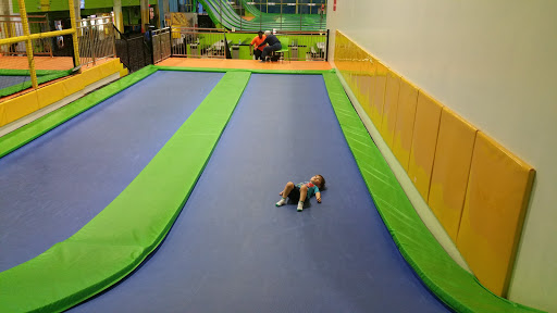 Jumping World - Visual
