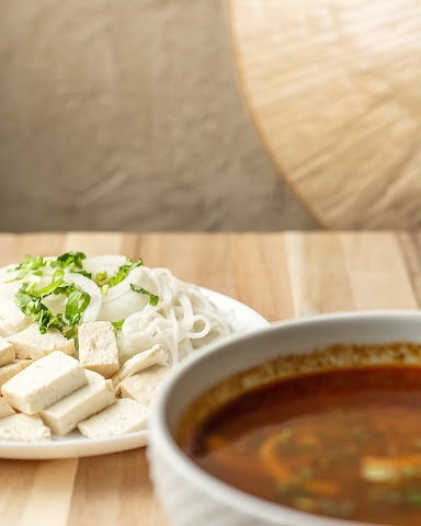 O Mi Ga Vietnamese Kitchen by null