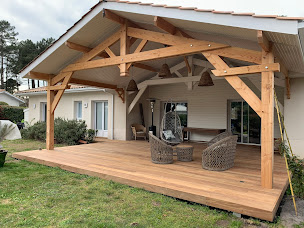 Photo n°2 de HUTTOPY - Charpentier de Bordeaux jusqu'au Bassin d'Arcachon à Isle-Saint-Georges (Charpentier)