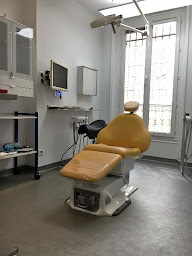 Photo n°4 de Docteur Philippe Saffar à Paris (Dentiste)