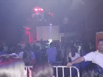 bar