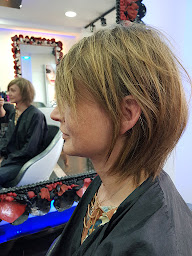 Photo n°10 de ALENN COIFFEUR à Paris (Salon de coiffure)