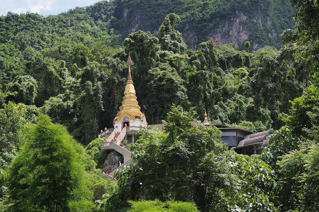 Wat Tham Pha Plong