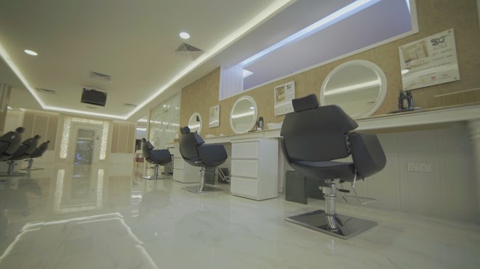 Breaks Ladies Salon, Author: صالون ومشغل فواصل