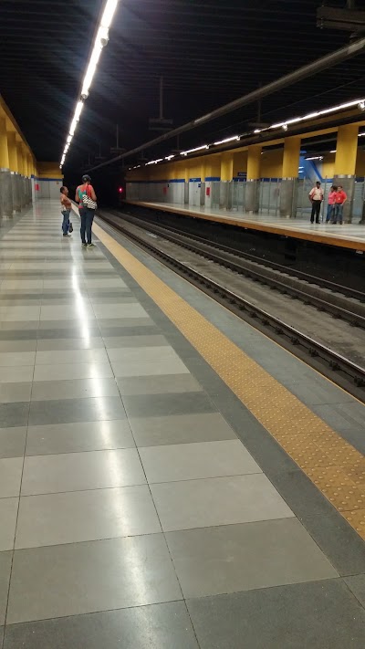 Photos of Estaci&oacute;n Pedro Livio Cede&ntilde;o, L1