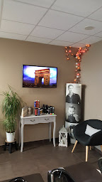 Photo n°12 de Le Salon De Sandra à Saint-Berthevin (Salon de coiffure)