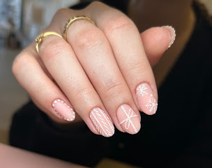 Photo n°8 de Adeline nails à Agen (Salon de manucure)