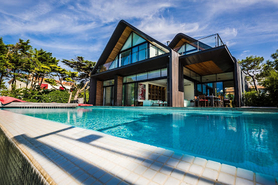 KEYWEEK Luxury Holiday Homes by null