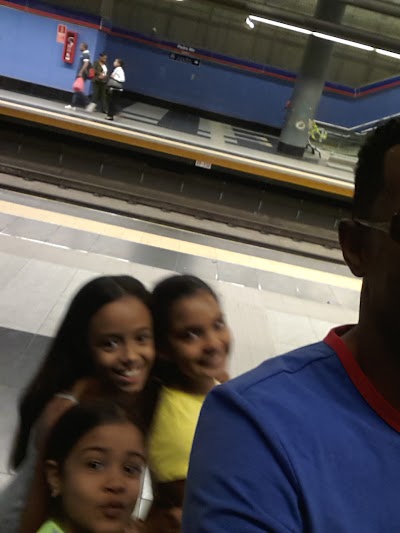 Photos of Estaci&oacute;n Gregorio Luper&oacute;n, L1
