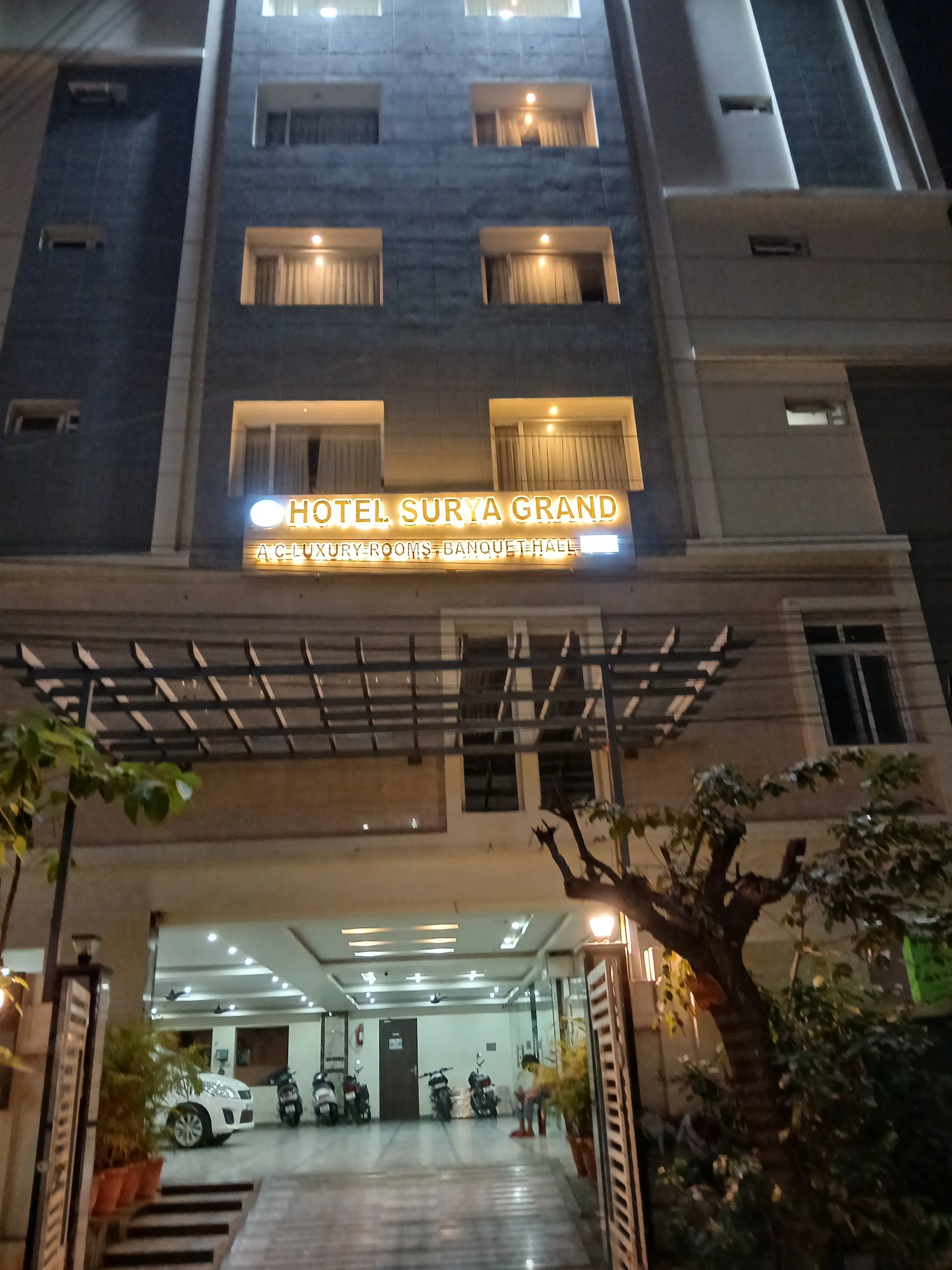 FabHotel Surya Grand I - Hotels Near Vijayawada Junction Railway Station, Vijayawada