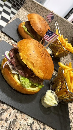 Photo 2 - Burger Gourmet