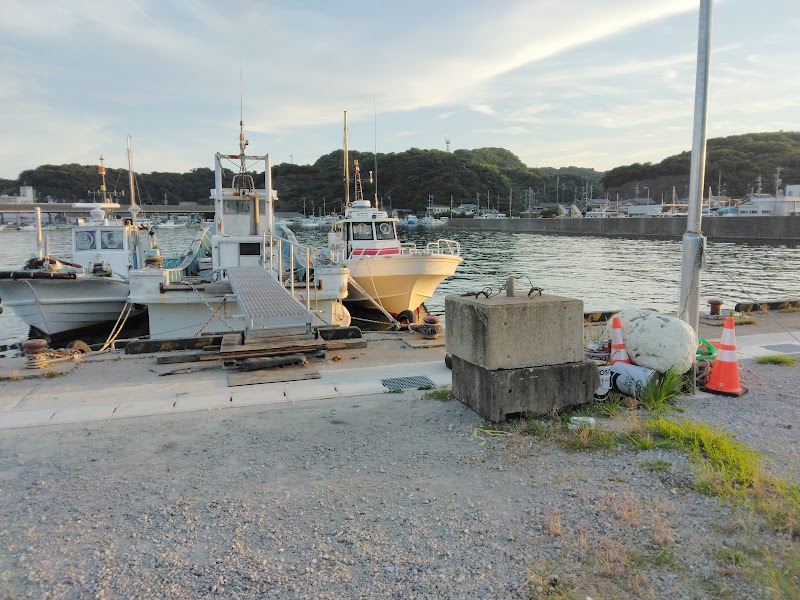 片名港の釣船綿丸-わたまる