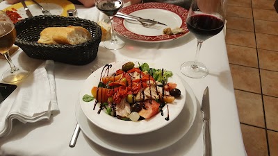 Photos of La Amarilla