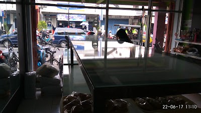 Photos of San San Bakery